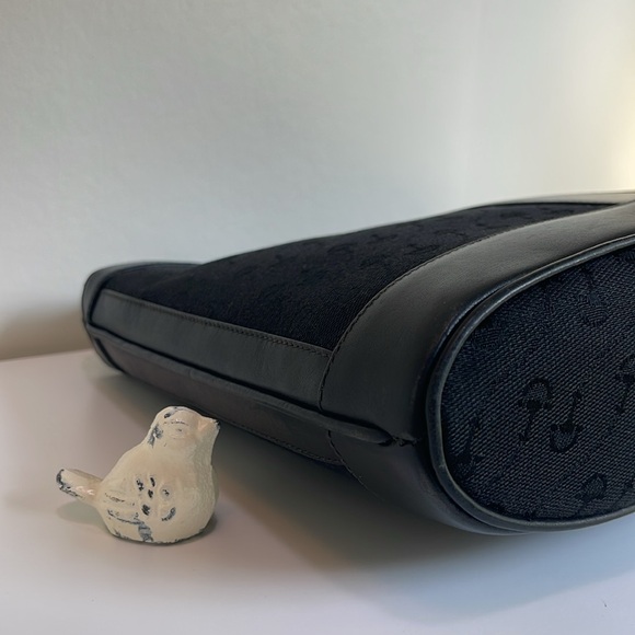 Gucci Vintage 1970’s Shoulder Bag #32 - Picture 15 of 17